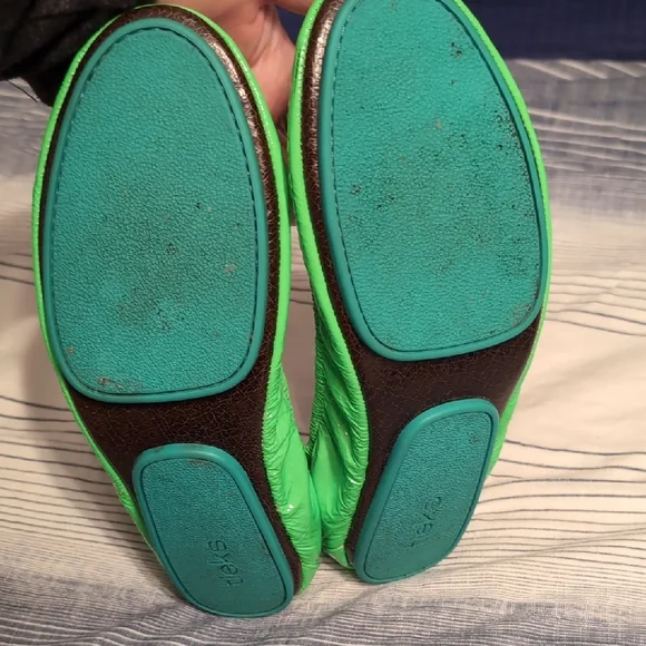 Tieks Green Ballet Flats Vibrant Slip-On Shoes - Picture 7 of 7